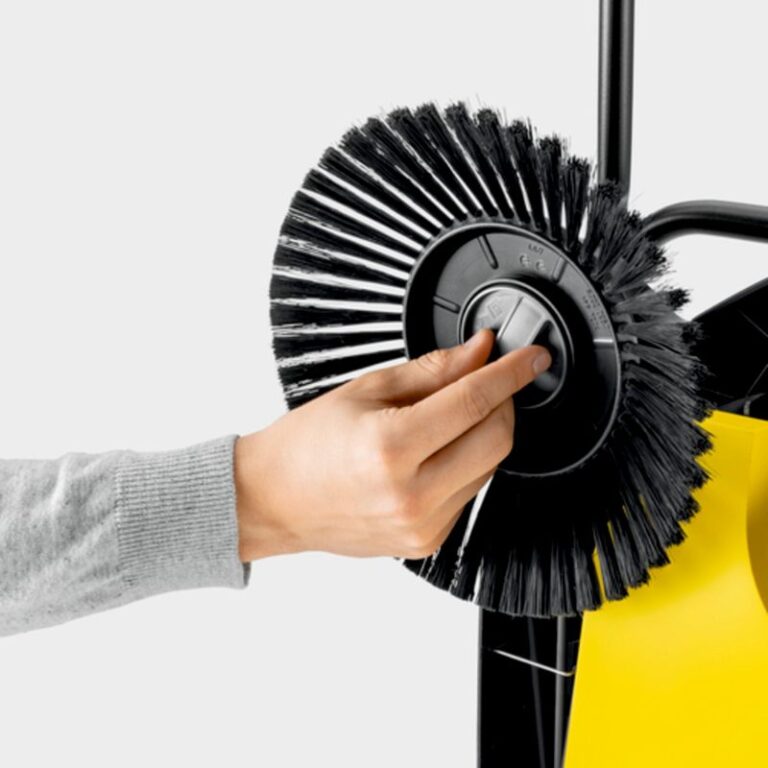 Karcher čistač na guranje S 4 TWIN