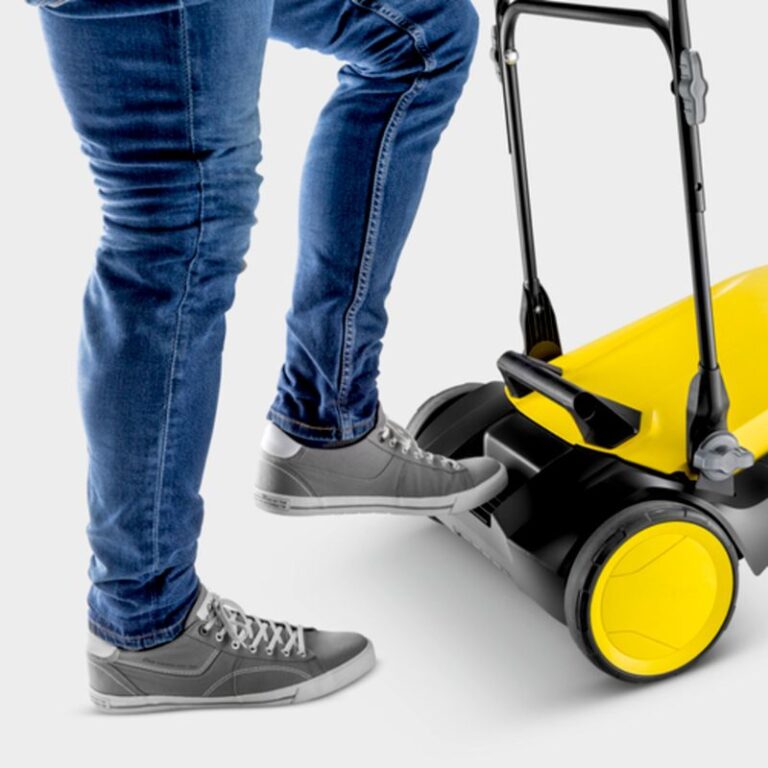 Karcher čistač na guranje S 4 TWIN