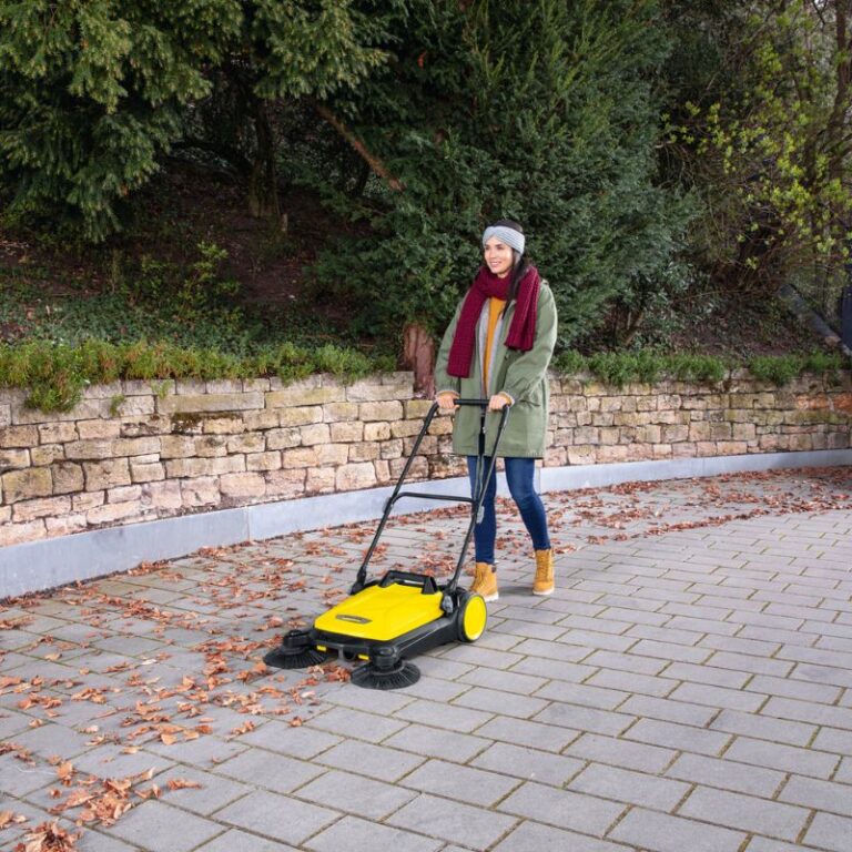 Karcher čistač na guranje S 4 TWIN