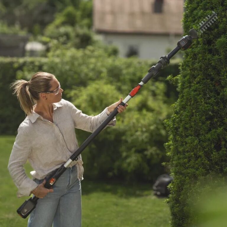 Husqvarna Aspire škare za živicu + produžna cijev bez baterije i punjača