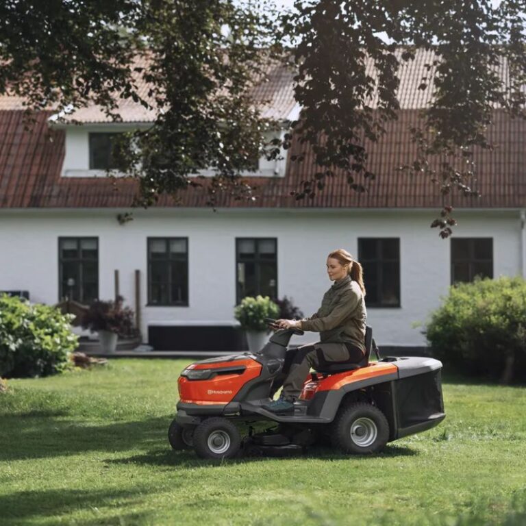 Husqvarna baterijska traktorska kosilica TC100i