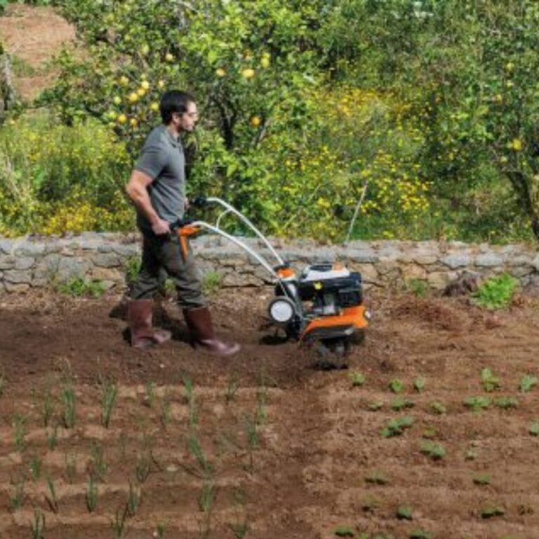 STIHL kopačica MH 685.0 set s plugom i kotačima